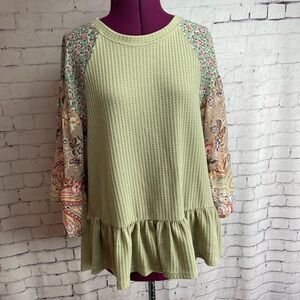 Umgee size medium green waffle knit blouse with tiered bell sleeves